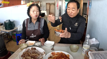 25.01.06 셰프애찬·유튜브 채널 ‘그까이꺼’, 통영 생굴 알배기 겉절이 협찬 영상 공개